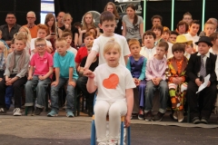 081